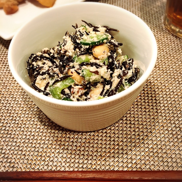 子供も食べる!おからパウダーとひじきのサラダ